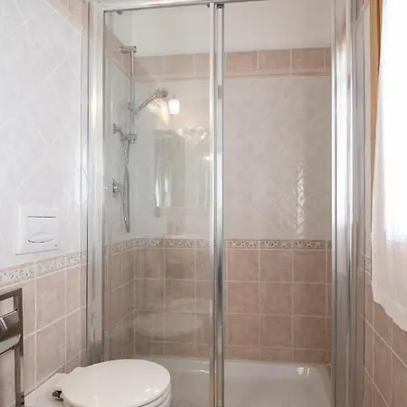 Picker - Klodge Villa